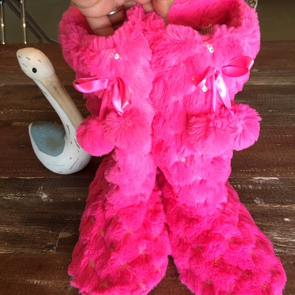 pink fluffy slipper boots